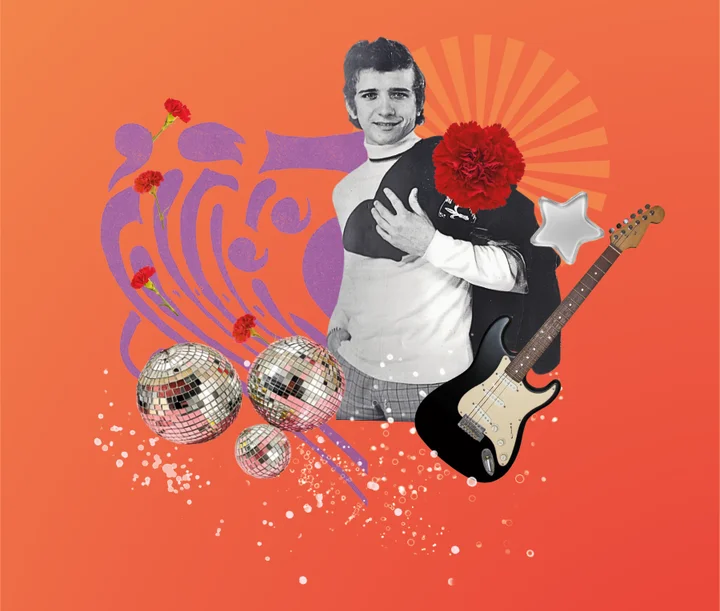 Kolaż w stylu retro: czarno-białe zdjęcie mężczyzny na pomarańczowym tle, otoczone gitarą elektryczną, kulami disco, czerwonymi kwiatami i abstrakcyjnymi, kolorowymi kształtami.